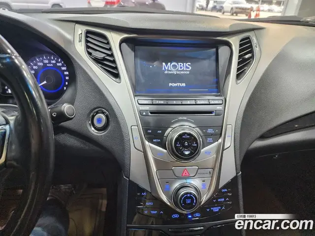 Hyundai Grandeur 2011 2.4 автомат (гидро), миниатюра 8 Hyundai Grandeur 2011 2.4 автомат (гидро), миниатюра 8