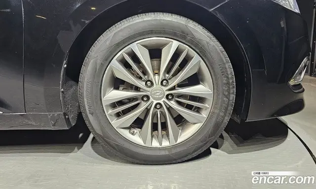 Hyundai Grandeur 2014 2.4 автомат (гидро), миниатюра 5 Hyundai Grandeur 2014 2.4 автомат (гидро), миниатюра 5