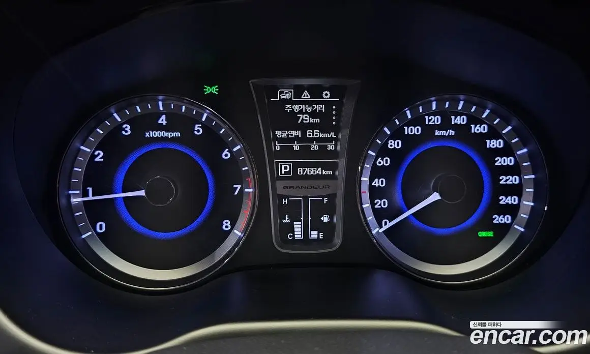 Hyundai Grandeur 2014 2.4 автомат (гидро), фото 8 Hyundai Grandeur 2014 2.4 автомат (гидро), фото 8