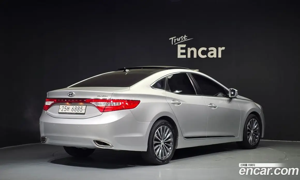 Hyundai Grandeur 2014 3.0 автомат (гидро), фото 2 Hyundai Grandeur 2014 3.0 автомат (гидро), фото 2