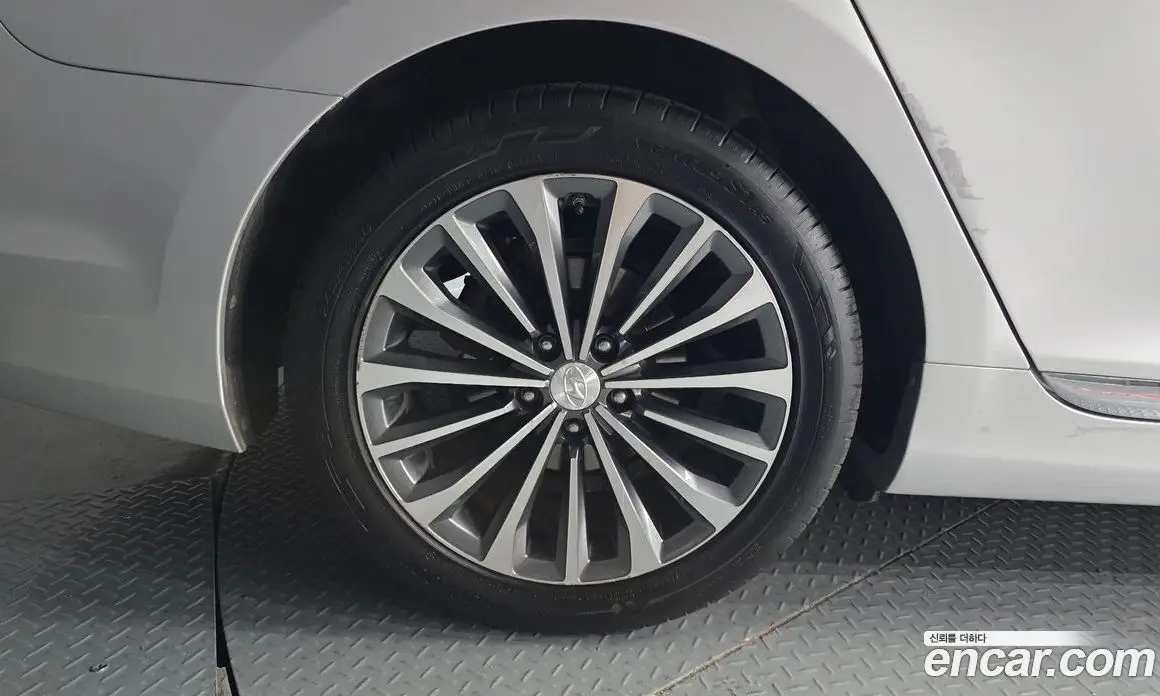 Hyundai Grandeur 2014 3.0 автомат (гидро), фото 5 Hyundai Grandeur 2014 3.0 автомат (гидро), фото 5