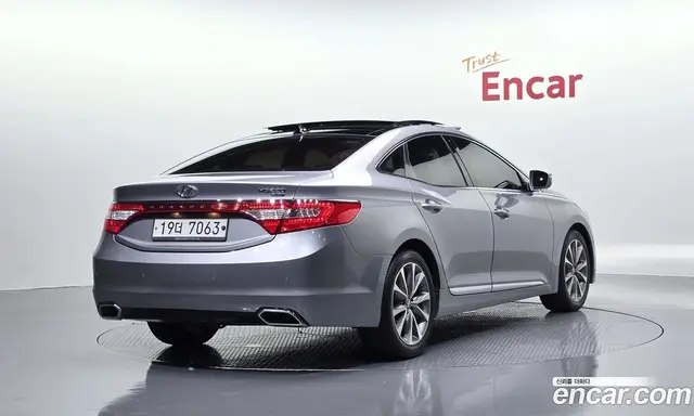 Hyundai Grandeur 2015 2.2 автомат (гидро), миниатюра 2 Hyundai Grandeur 2015 2.2 автомат (гидро), миниатюра 2