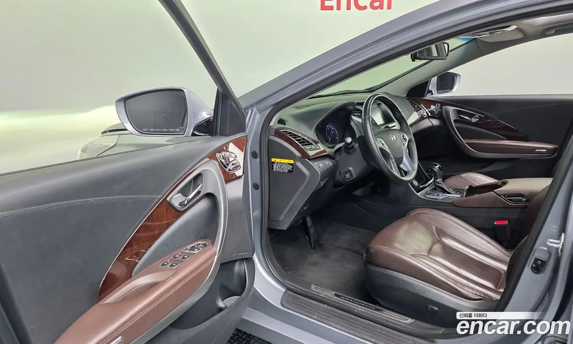 Hyundai Grandeur 2015 2.2 автомат (гидро), фото 13 Hyundai Grandeur 2015 2.2 автомат (гидро), фото 13