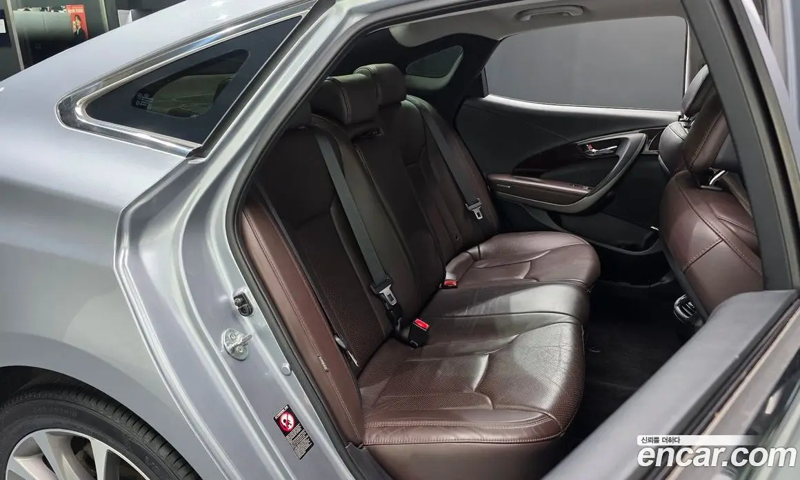 Hyundai Grandeur 2015 2.2 автомат (гидро), фото 17 Hyundai Grandeur 2015 2.2 автомат (гидро), фото 17