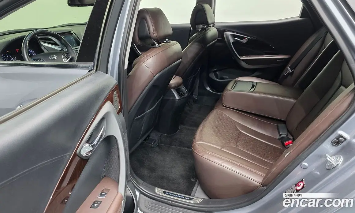 Hyundai Grandeur 2015 2.2 автомат (гидро), фото 18 Hyundai Grandeur 2015 2.2 автомат (гидро), фото 18