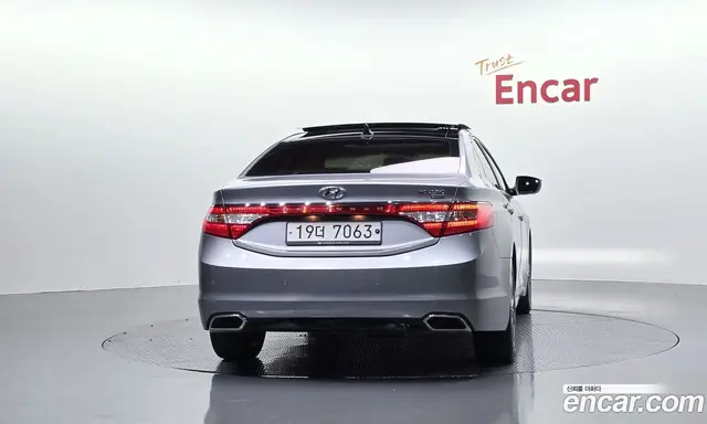 Hyundai Grandeur 2015 2.2 автомат (гидро), миниатюра 4 Hyundai Grandeur 2015 2.2 автомат (гидро), миниатюра 4