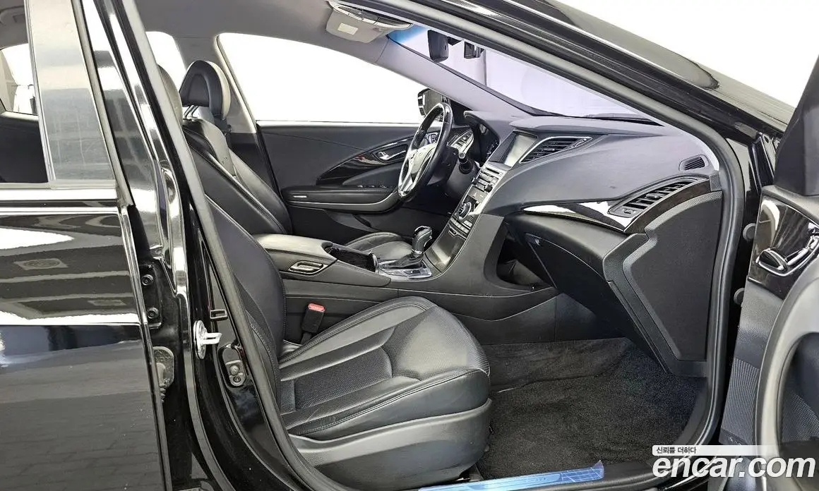 Hyundai Grandeur 2016 2.4 автомат (гидро), фото 11 Hyundai Grandeur 2016 2.4 автомат (гидро), фото 11