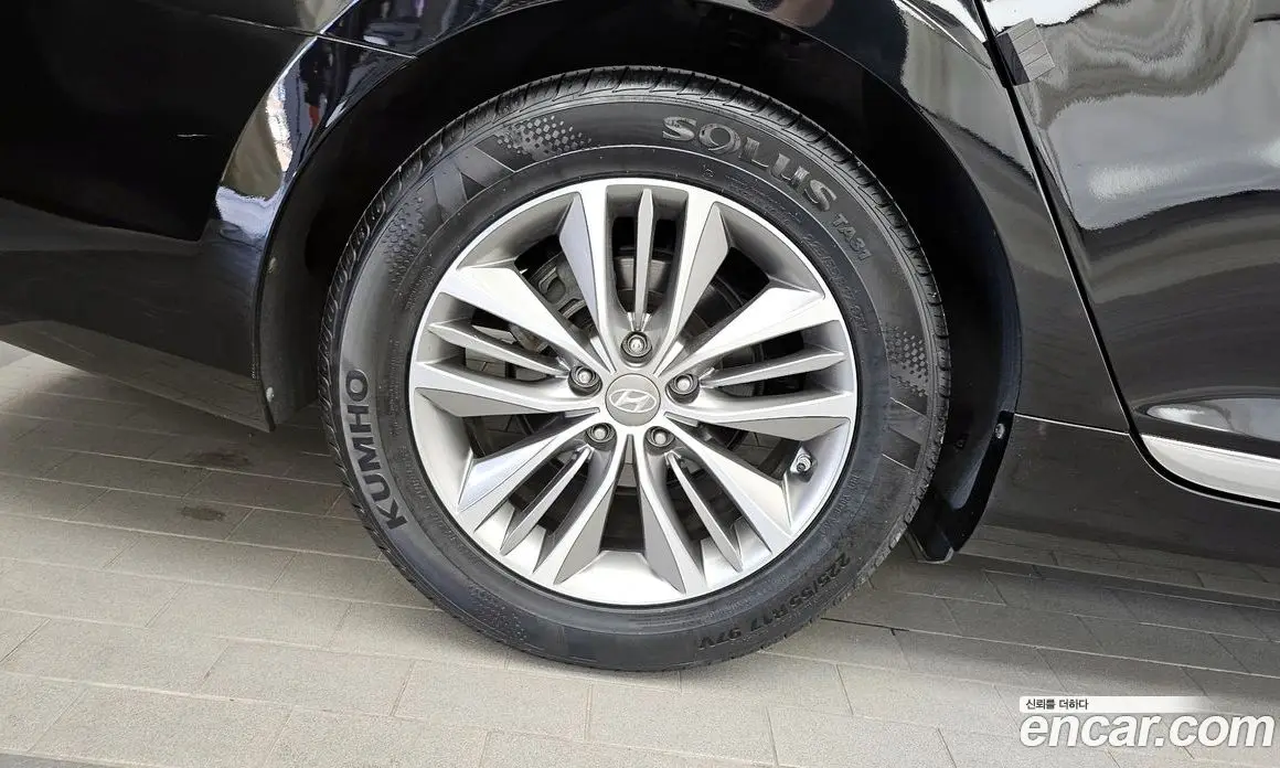 Hyundai Grandeur 2016 2.4 автомат (гидро), фото 5 Hyundai Grandeur 2016 2.4 автомат (гидро), фото 5