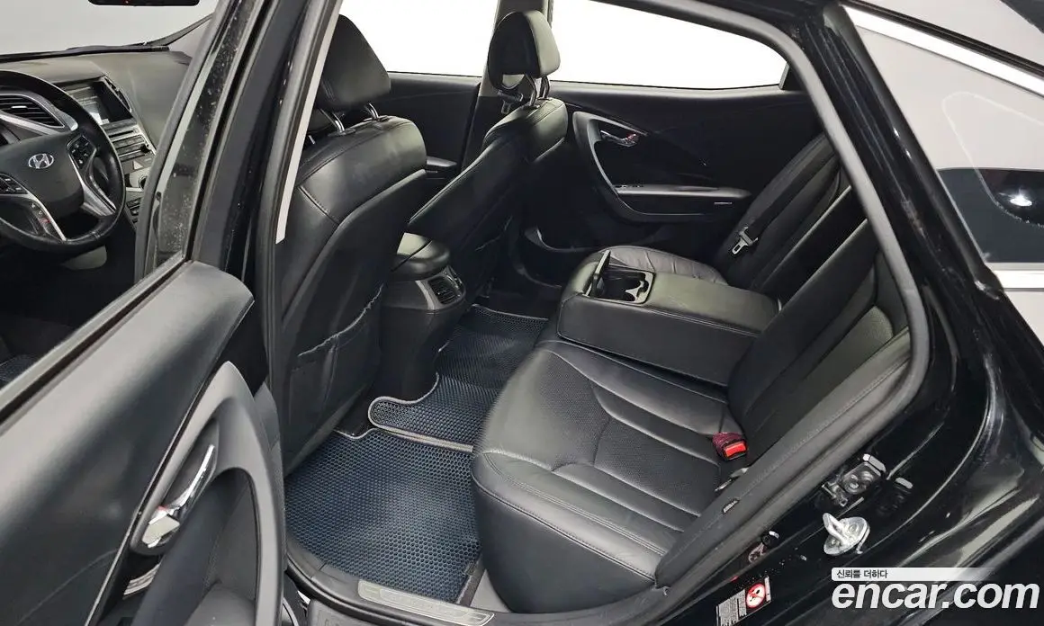 Hyundai Grandeur 2016 3.0 автомат (гидро), фото 11