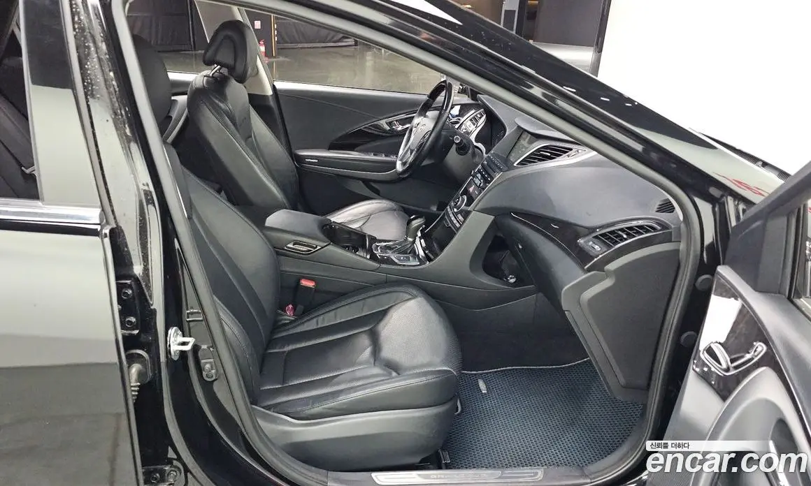 Hyundai Grandeur 2016 3.0 автомат (гидро), фото 12