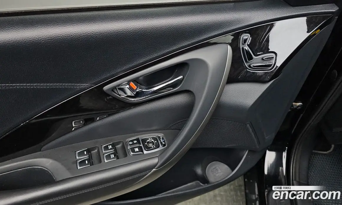 Hyundai Grandeur 2016 3.0 автомат (гидро), фото 13