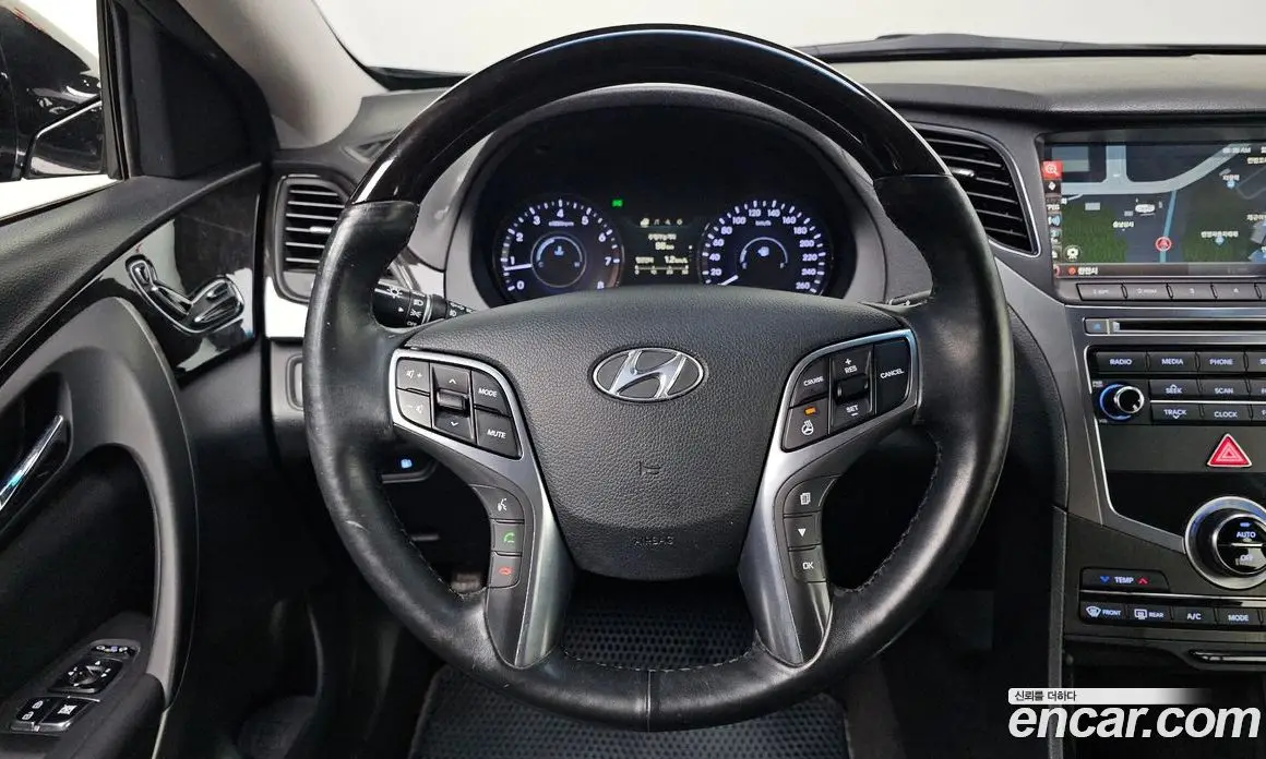 Hyundai Grandeur 2016 3.0 автомат (гидро), фото 15