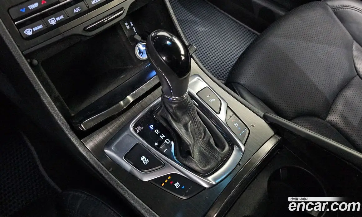 Hyundai Grandeur 2016 3.0 автомат (гидро), фото 9