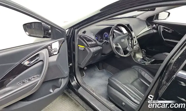 Hyundai Grandeur 2016 3.0 автомат (гидро), миниатюра 10