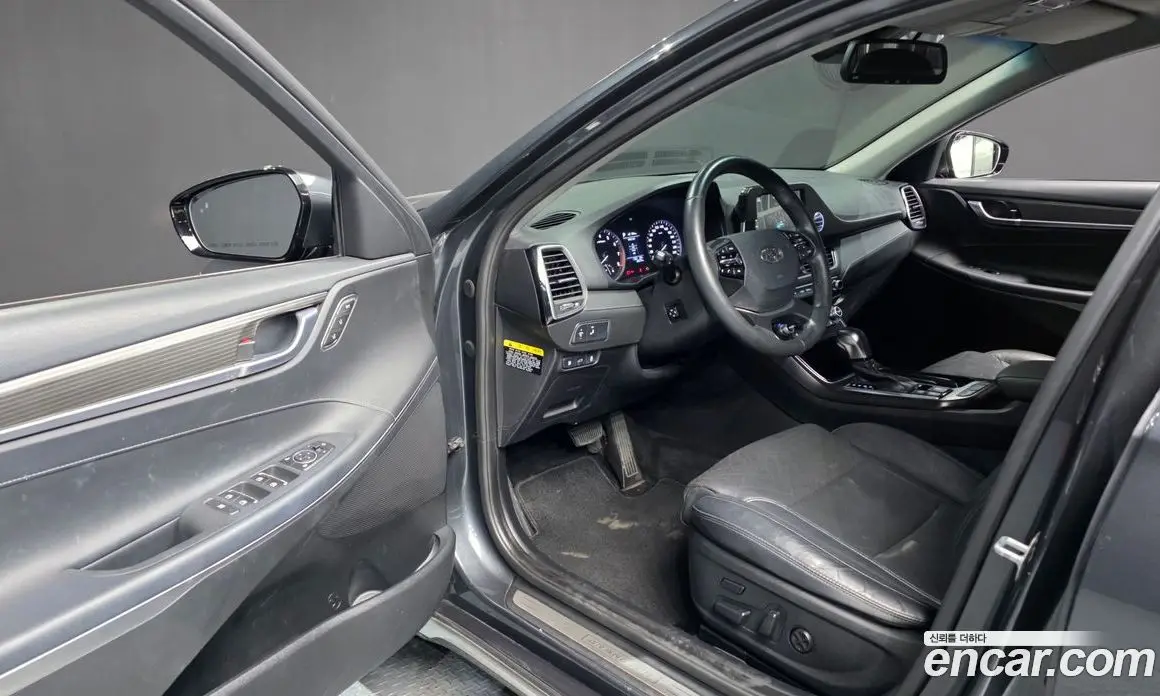 Hyundai Grandeur 2017 3.0 автомат (гидро), фото 13