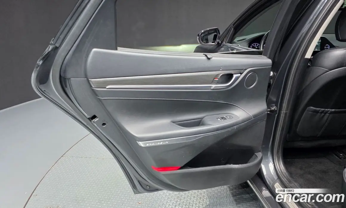 Hyundai Grandeur 2017 3.0 автомат (гидро), фото 15