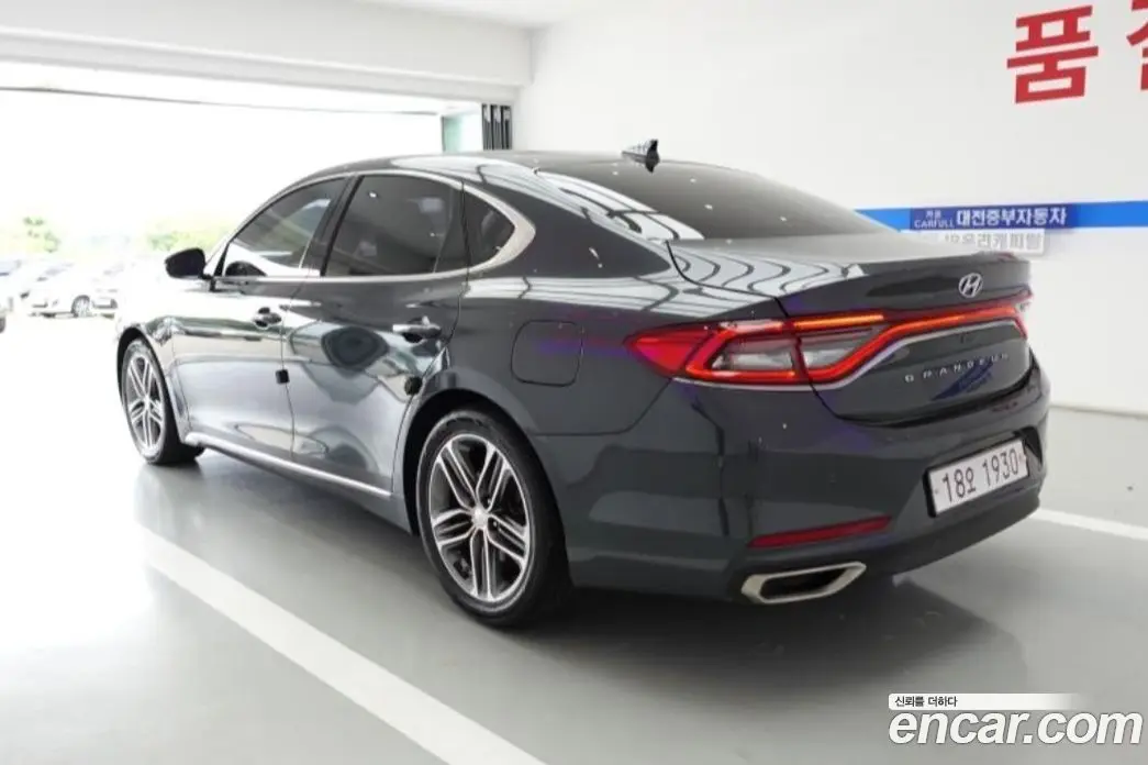 Hyundai Grandeur 2017 3.0 автомат (гидро), фото 3 Hyundai Grandeur 2017 3.0 автомат (гидро), фото 3