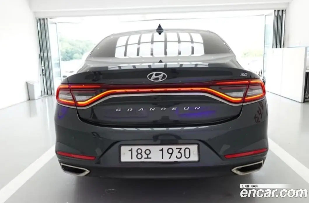 Hyundai Grandeur 2017 3.0 автомат (гидро), фото 4 Hyundai Grandeur 2017 3.0 автомат (гидро), фото 4