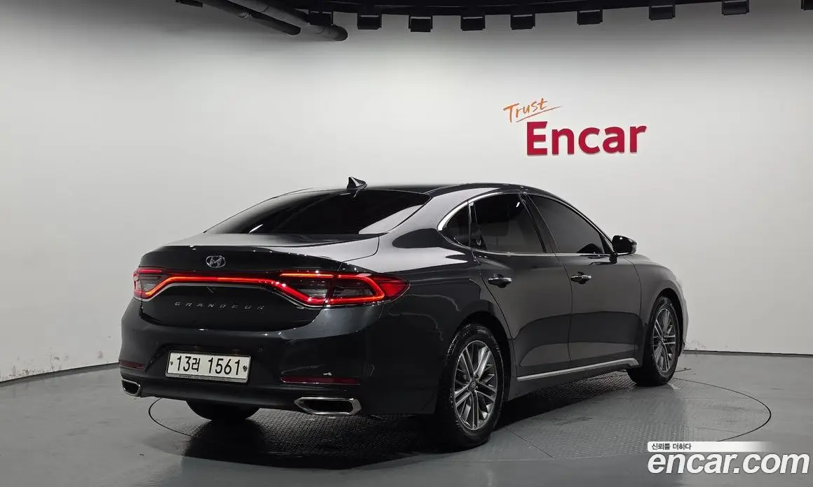 Hyundai Grandeur 2017 2.4 автомат (гидро), фото 2 Hyundai Grandeur 2017 2.4 автомат (гидро), фото 2