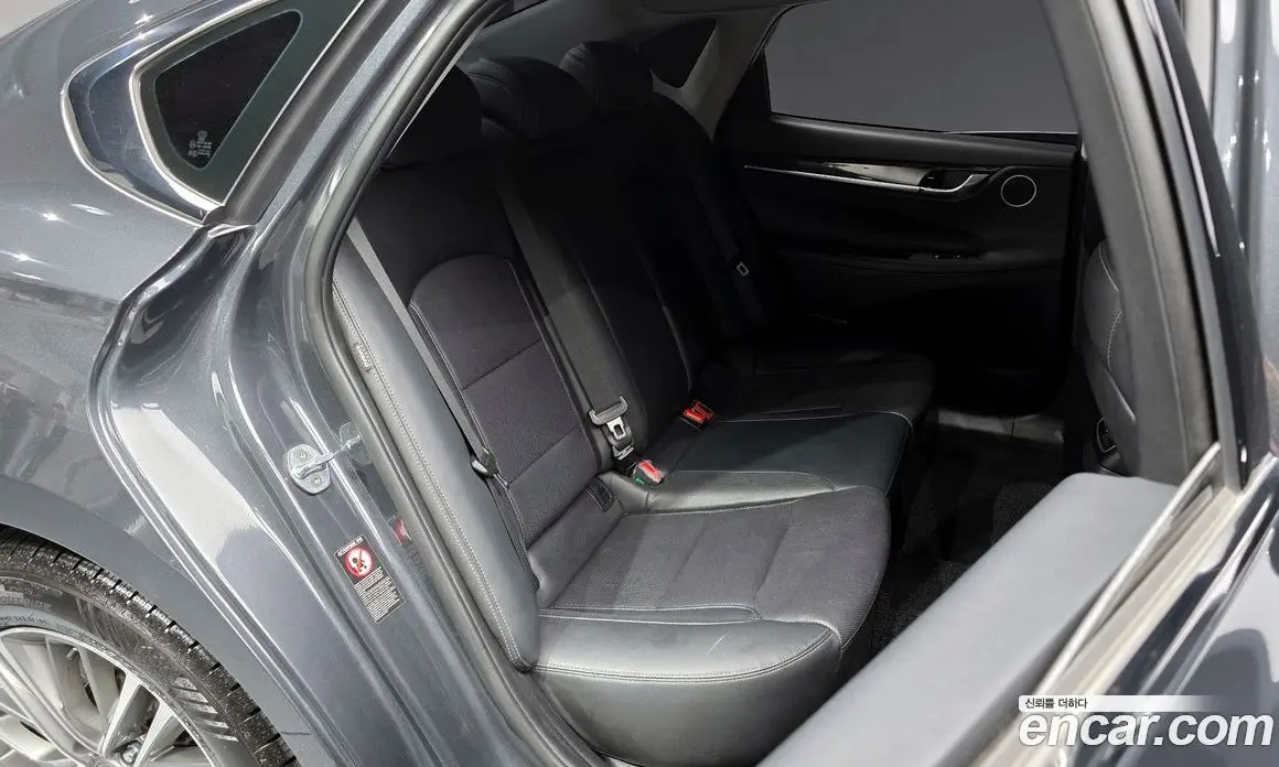 Hyundai Grandeur 2017 2.4 автомат (гидро), фото 12 Hyundai Grandeur 2017 2.4 автомат (гидро), фото 12