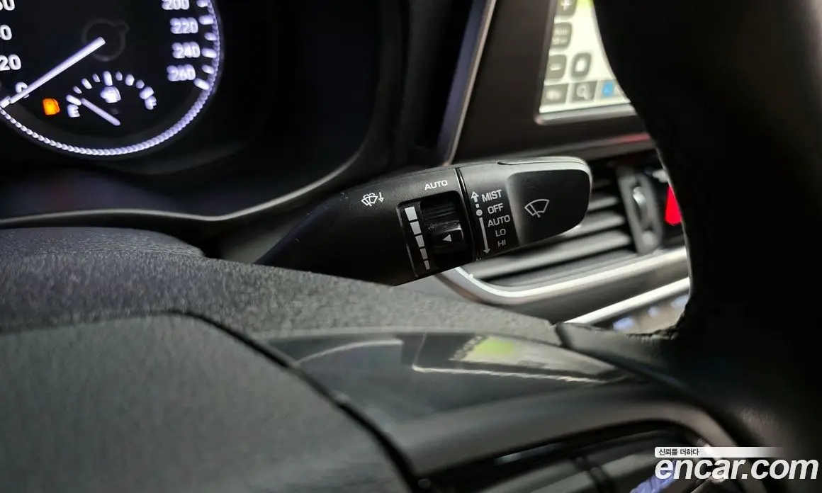 Hyundai Grandeur 2017 2.4 автомат (гидро), фото 17 Hyundai Grandeur 2017 2.4 автомат (гидро), фото 17