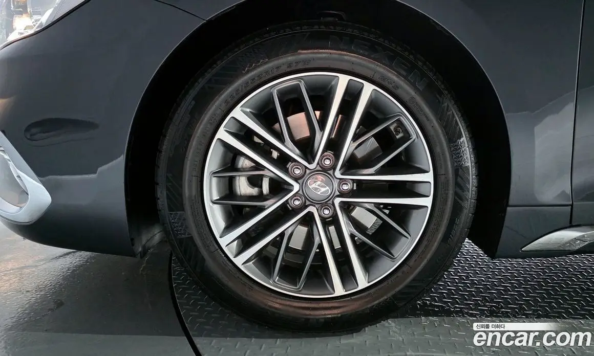 Hyundai Grandeur 2017 2.4 автомат (гидро), фото 5 Hyundai Grandeur 2017 2.4 автомат (гидро), фото 5