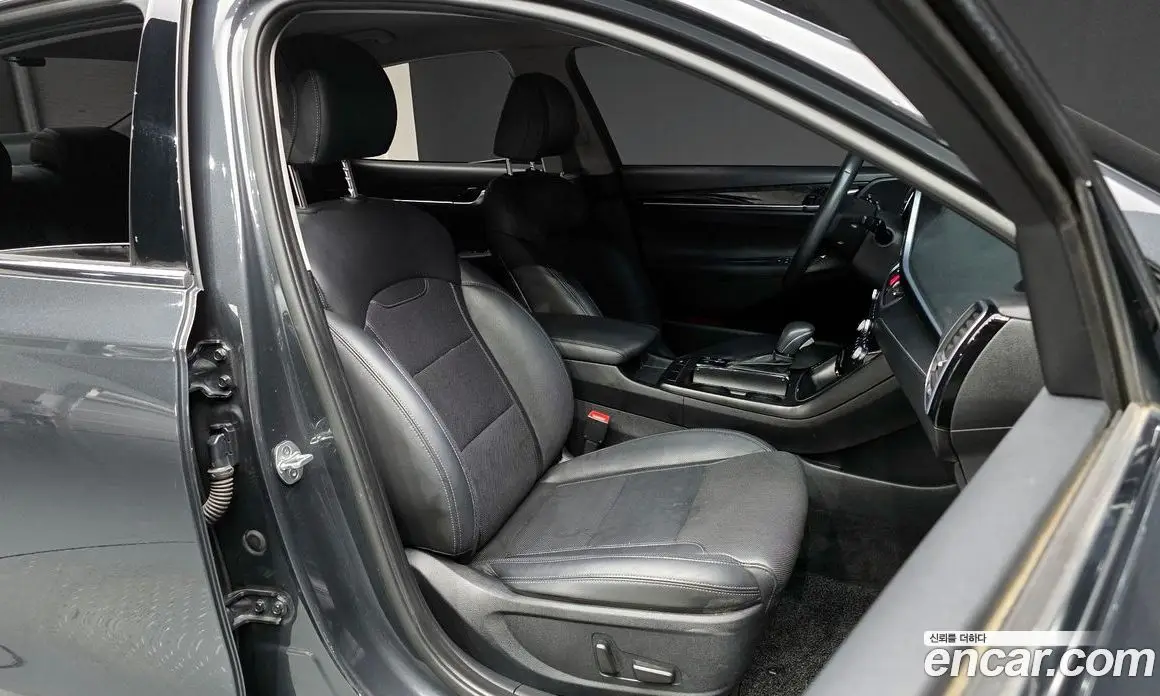 Hyundai Grandeur 2017 2.4 автомат (гидро), фото 10 Hyundai Grandeur 2017 2.4 автомат (гидро), фото 10