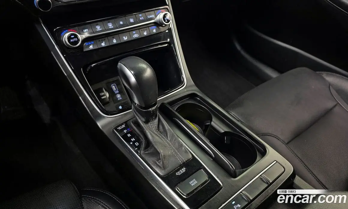 Hyundai Grandeur 2017 3.0 автомат (гидро), фото 12