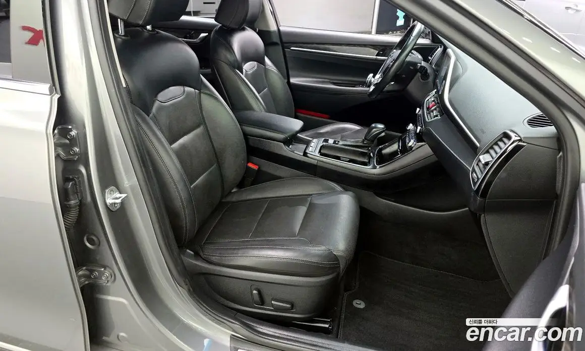 Hyundai Grandeur 2017 3.0 автомат (гидро), фото 17