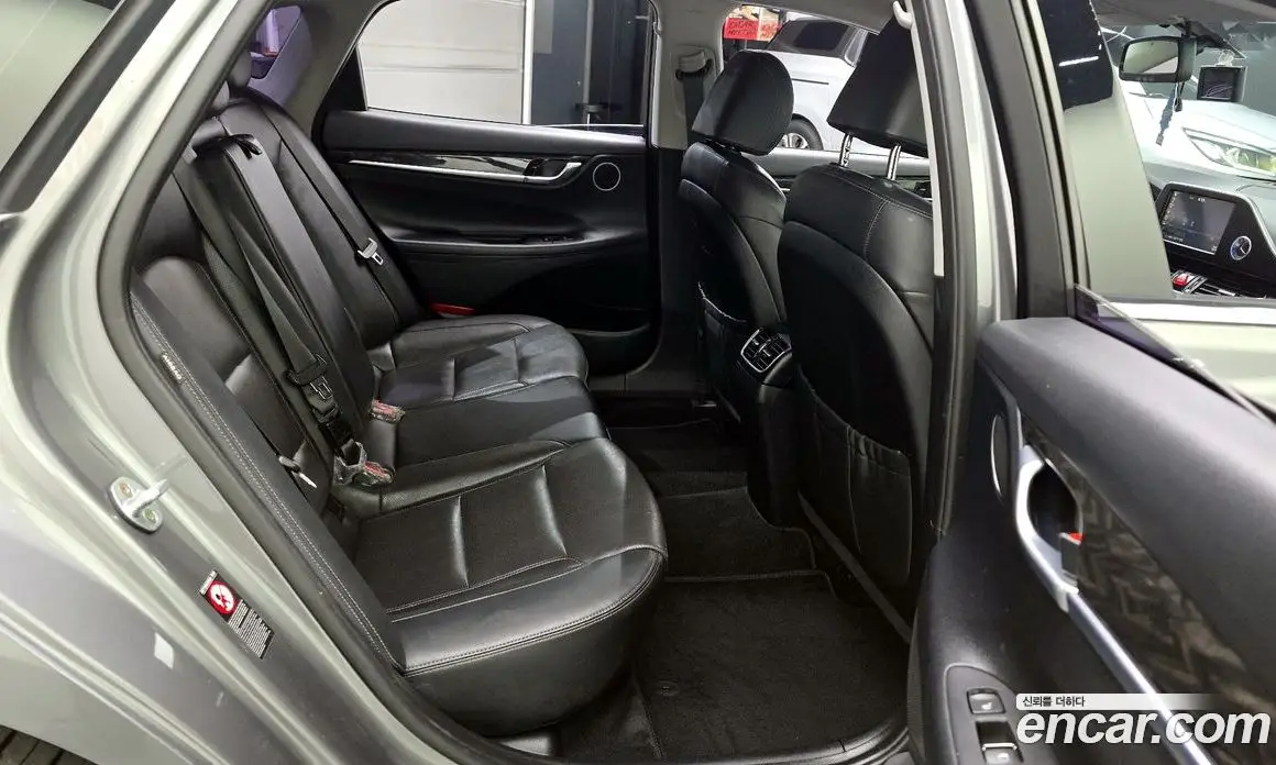 Hyundai Grandeur 2017 3.0 автомат (гидро), фото 18