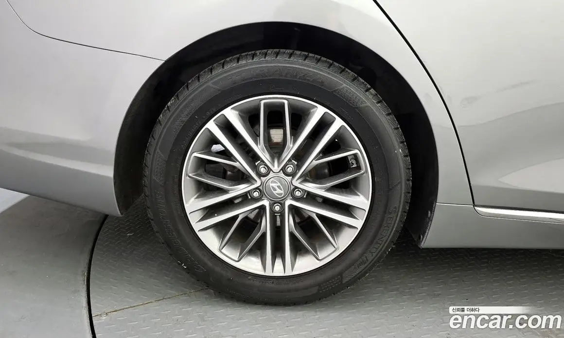 Hyundai Grandeur 2017 3.0 автомат (гидро), фото 5
