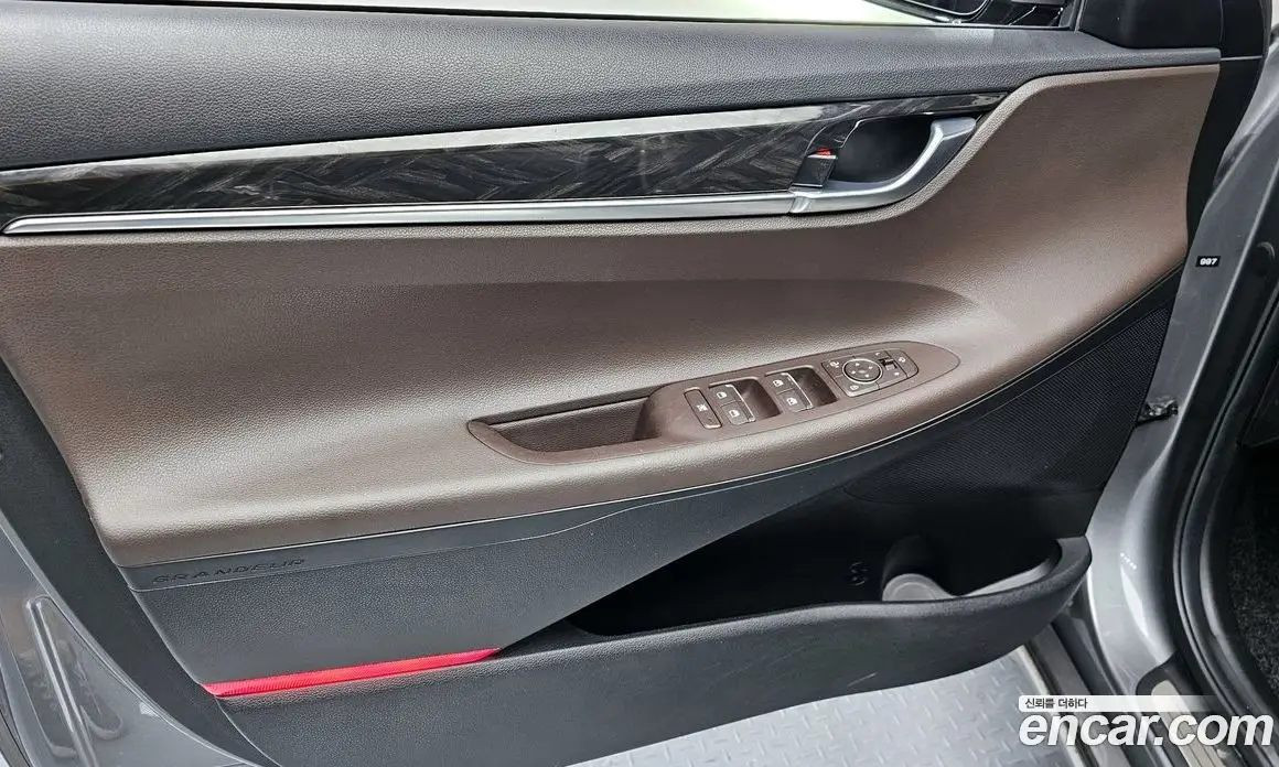 Hyundai Grandeur 2017 2.4 автомат (гидро), фото 14