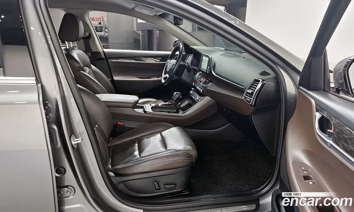 Hyundai Grandeur 2017 2.4 автомат (гидро), фото 16