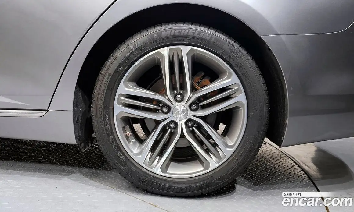 Hyundai Grandeur 2017 2.4 автомат (гидро), фото 7
