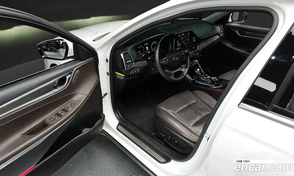 Hyundai Grandeur 2018 2.4 автомат (гидро), фото 11