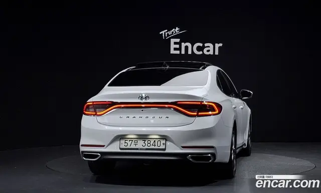 Hyundai Grandeur 2018 2.4 автомат (гидро), миниатюра 4