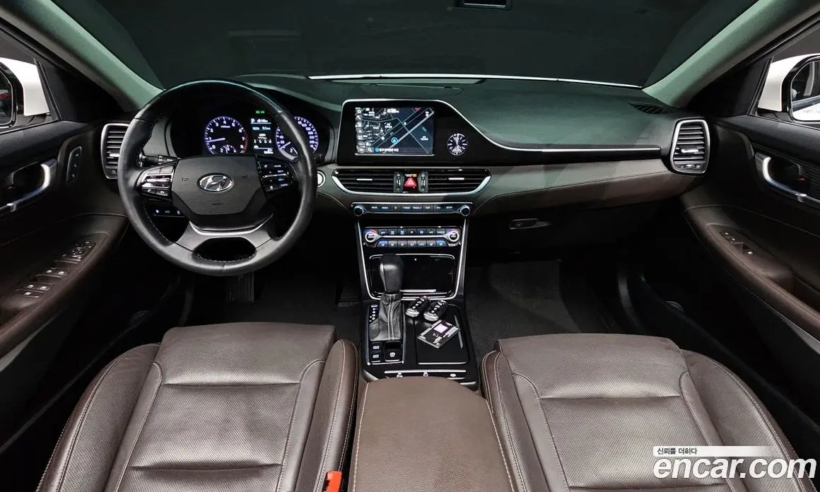 Hyundai Grandeur 2018 2.4 автомат (гидро), фото 7