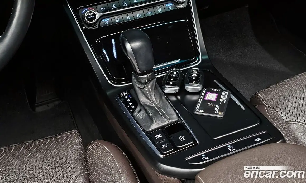 Hyundai Grandeur 2018 2.4 автомат (гидро), фото 9