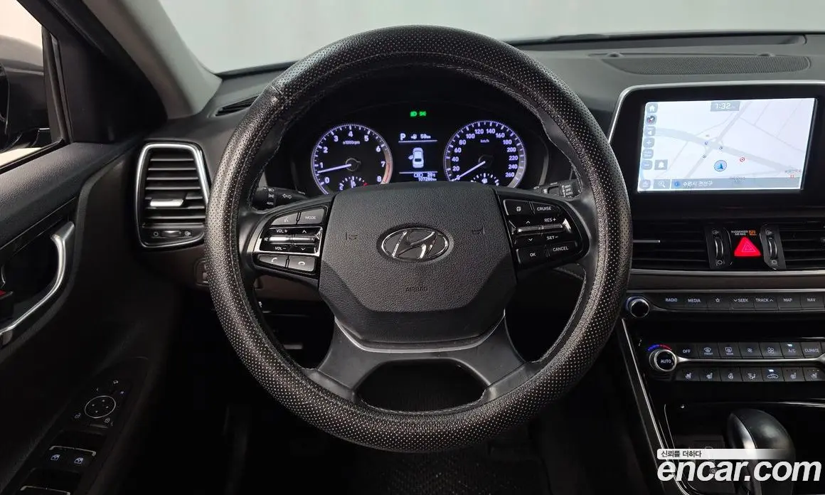Hyundai Grandeur 2018 2.4 автомат (гидро), фото 19