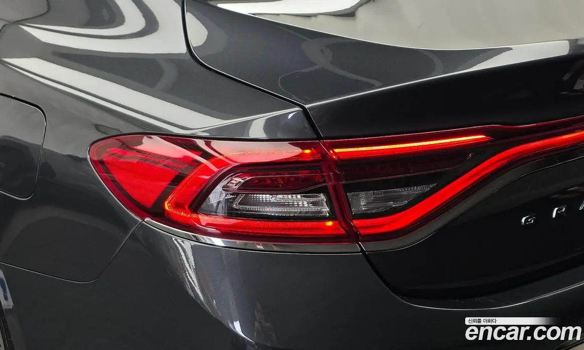 Hyundai Grandeur 2018 2.4 автомат (гидро), фото 9