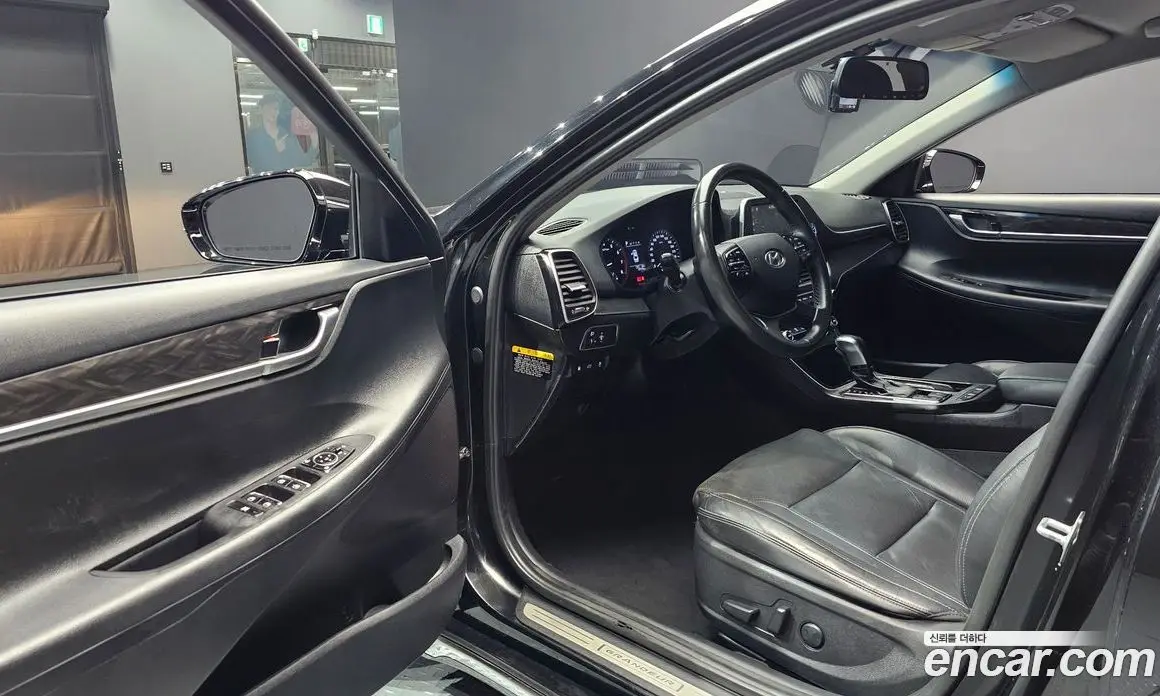 Hyundai Grandeur 2018 3.0 автомат (гидро), фото 13