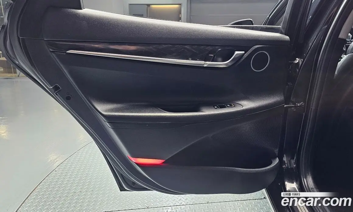 Hyundai Grandeur 2018 3.0 автомат (гидро), фото 15