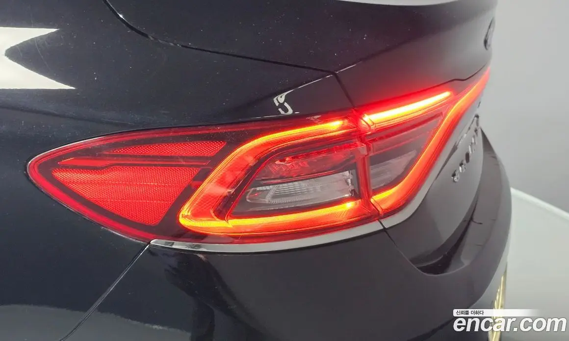 Hyundai Grandeur 2018 3.0 автомат (гидро), фото 9