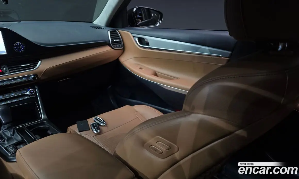 Hyundai Grandeur 2018 2.4 автомат (гидро), фото 16