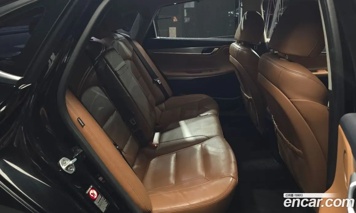 Hyundai Grandeur 2018 2.4 автомат (гидро), фото 18