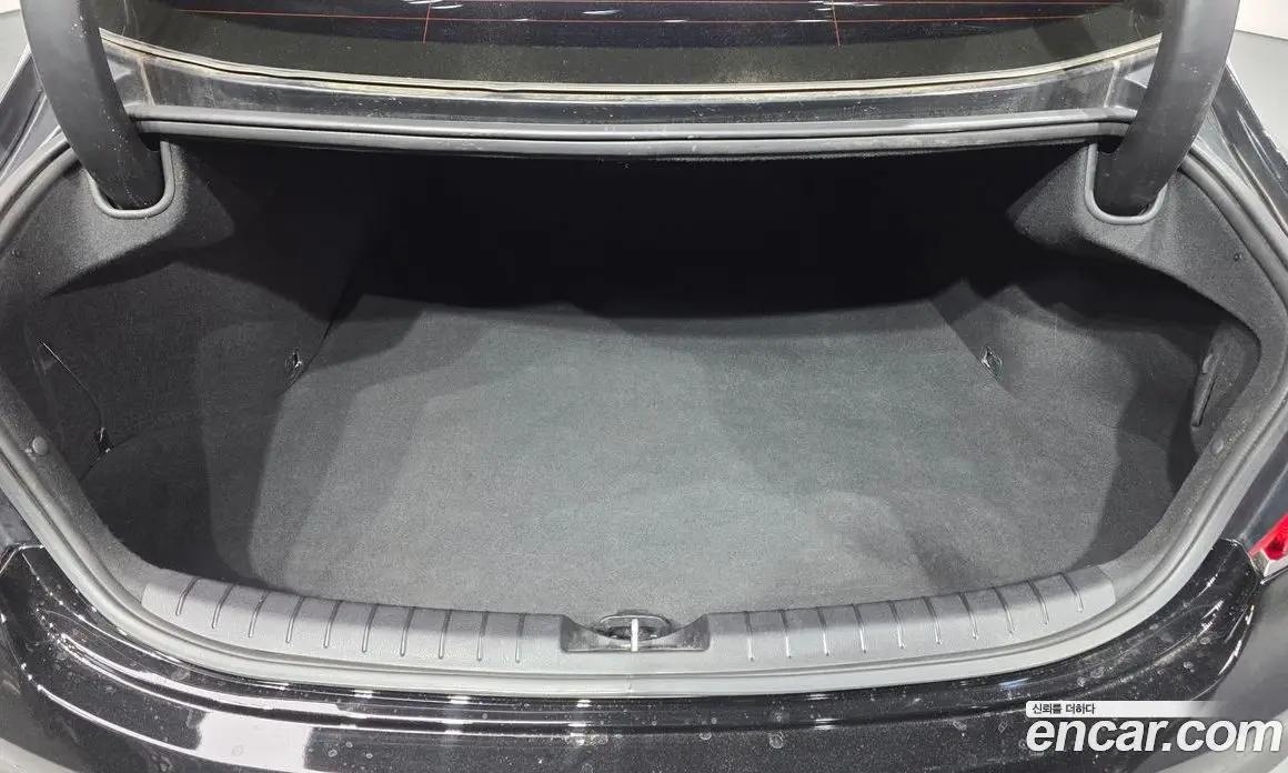 Hyundai Grandeur 2018 3.0 автомат (гидро), фото 20