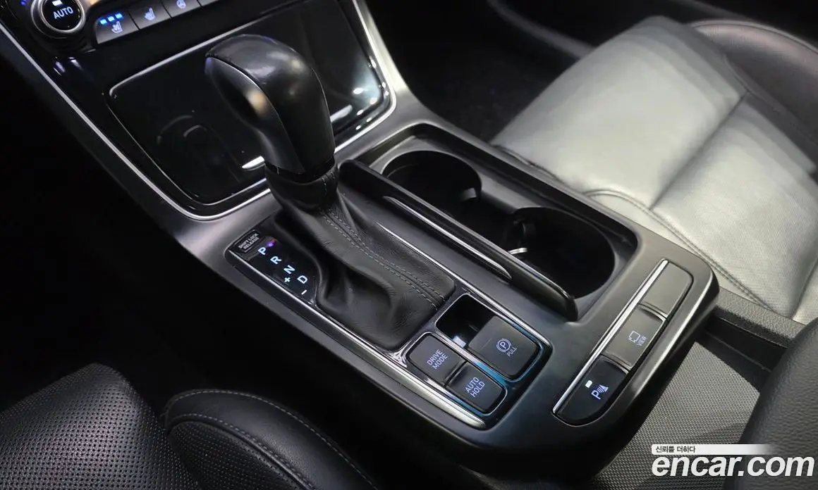 Hyundai Grandeur 2018 3.0 автомат (гидро), фото 9