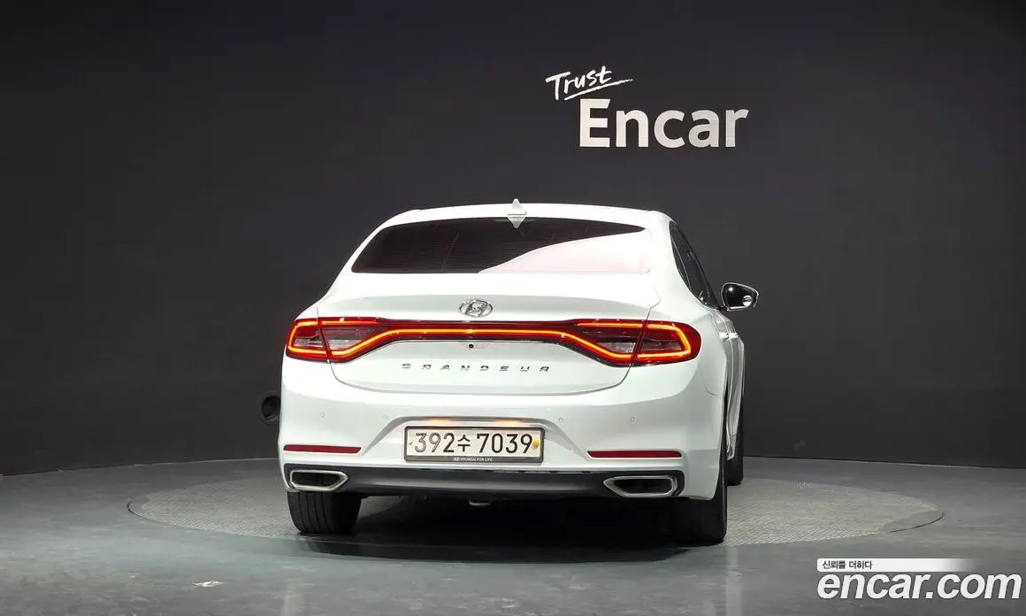 Hyundai Grandeur 2018 3.0 автомат (гидро), фото 4 Hyundai Grandeur 2018 3.0 автомат (гидро), фото 4