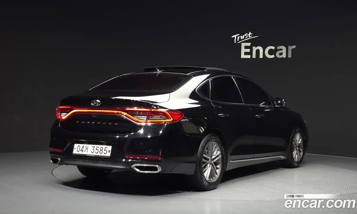 Hyundai Grandeur 2018 2.4 автомат (гидро), фото 2 Hyundai Grandeur 2018 2.4 автомат (гидро), фото 2