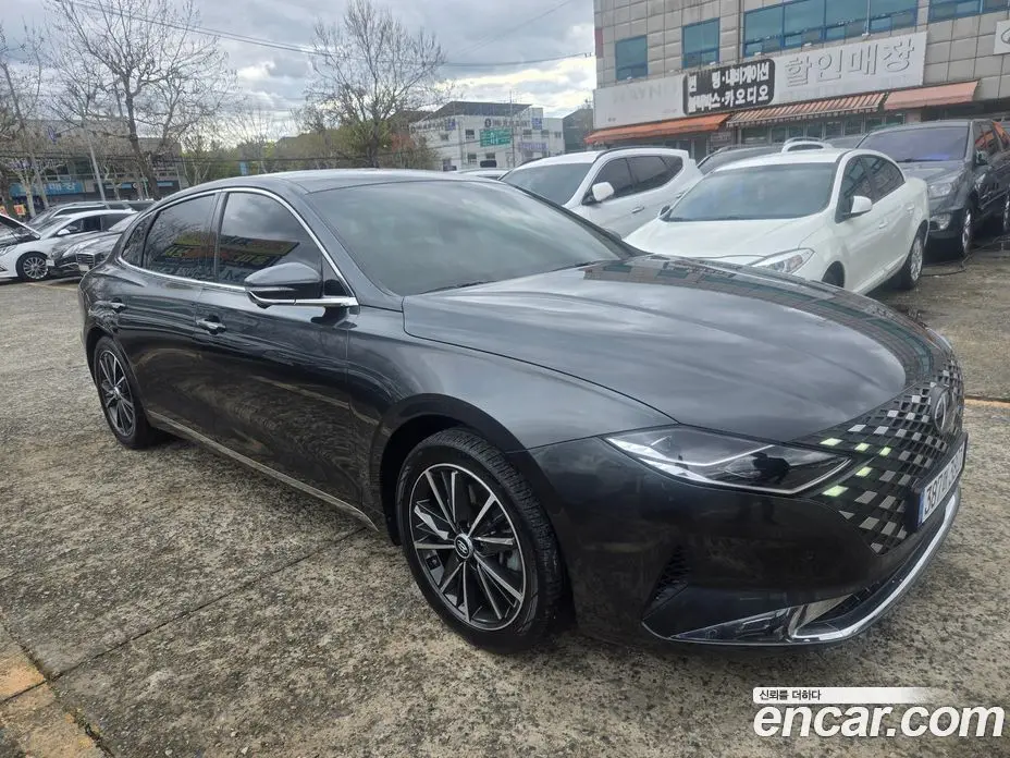 Hyundai Grandeur 2022 2.5 автомат (гидро), фото 2 Hyundai Grandeur 2022 2.5 автомат (гидро), фото 2